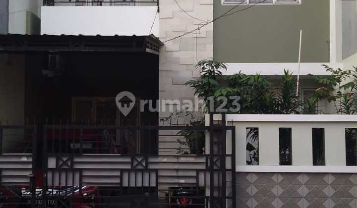 Rumah 2 Lantai 4KT Di Pondok Bambu Jakarta Timur Rumah 2 Lantai 4KT Di Pondok Bambu Jakarta Timur