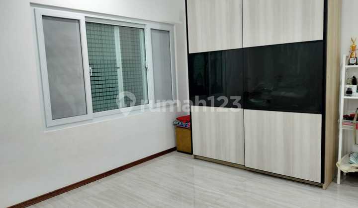 Artistic 3-Story House in Green Valley, Sentul 2