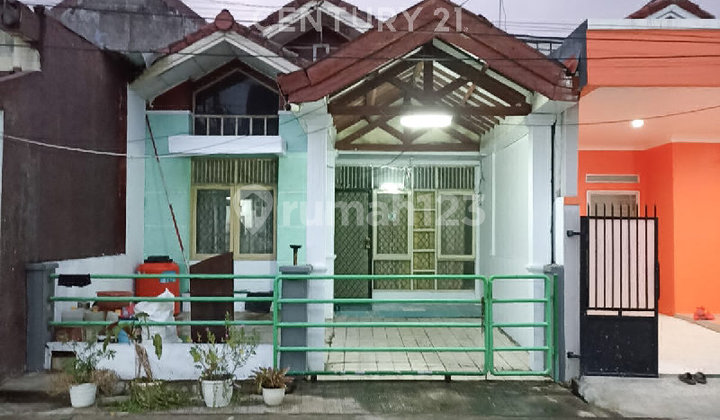 Rumah di Komplek Taman Harapan Baru Bekasi 2