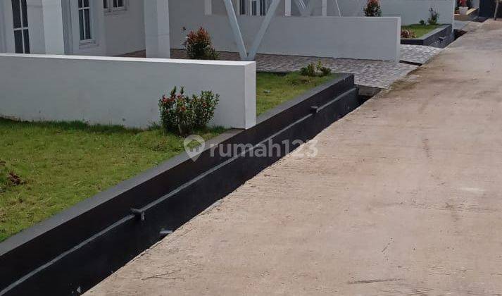 Rumah konsep Eropa dekat kota  4