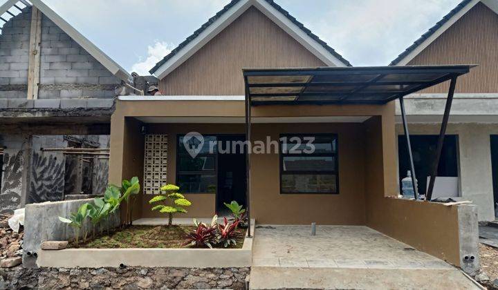 Rumah mewah dekat kota