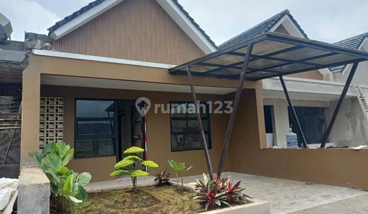 Rumah mewah dekat kota
