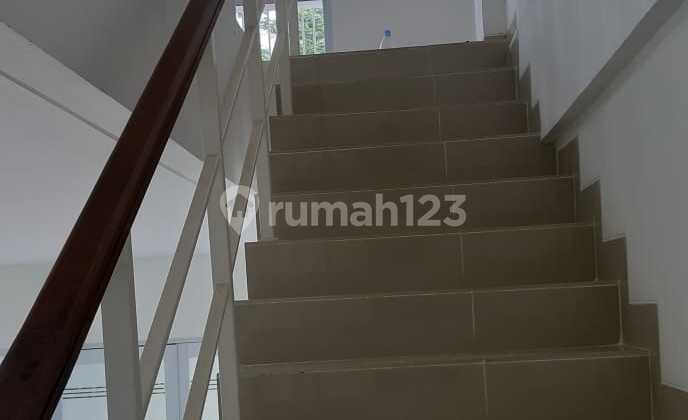 Ruko 2 1/2 Lantai The Best View Paragon Sentul City 10