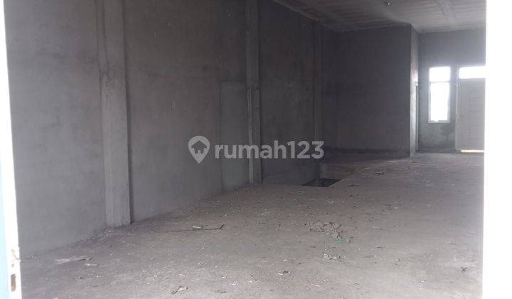 Dijual Ruko 2 lantai di lokasi berkembang Jalan Parit Nomor 2 KalBar 3
