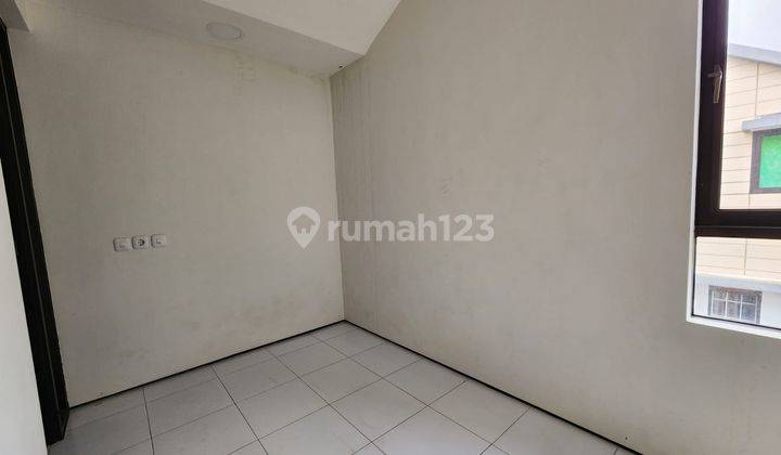 rumah 2 lantai dekat kampus Binus Araya 5