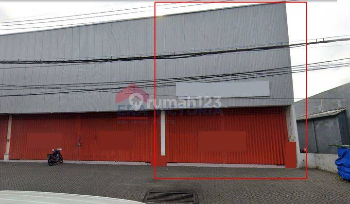 Ruko jalan poros Blimbing di sewakan cocok untuk showroom & berbagai usaha lain nya.  1