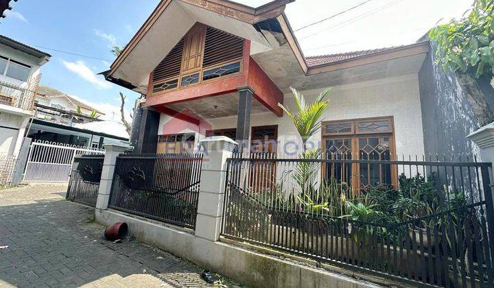 Rumah area Dieng, di jalan Pisang Candi.  2