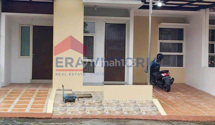 Rumah 2 lantai di sewakan dekat Kampus Kedokteran UIN, dekat rumah makan Joglo Dau.  1