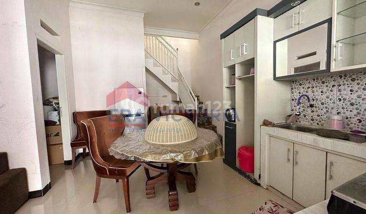 Rumah area Lowokwaru model Townhouse Kondisi Istimewa di Royal Borobudur, Full Furnished, Dekat dengan berbagai Kampus & Sekolah ternama di Malang.  1