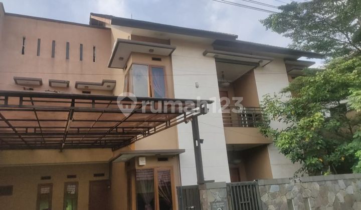 Siap Huni! Rumah Modern Elegan 550m² + Pool, Eksekutif Murah
