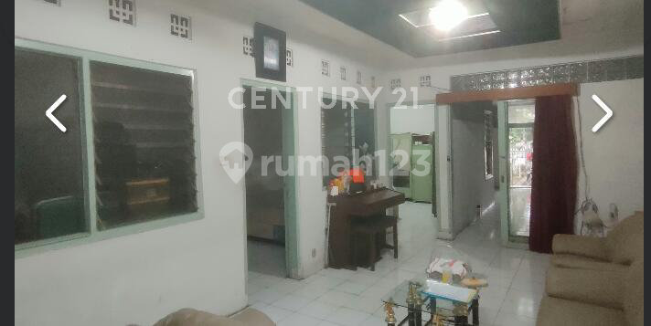 Rumah Lokasi Strategis Sayap Riau Area Komersial Untuk Cafe Kanto