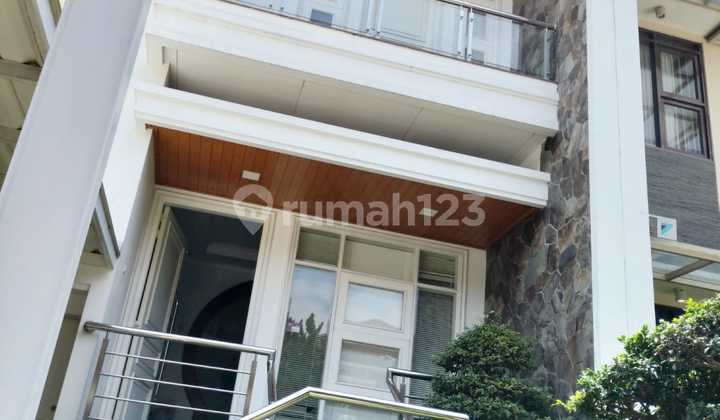 Dijual CEPAT Rumah Mewah Singgasana Pradana