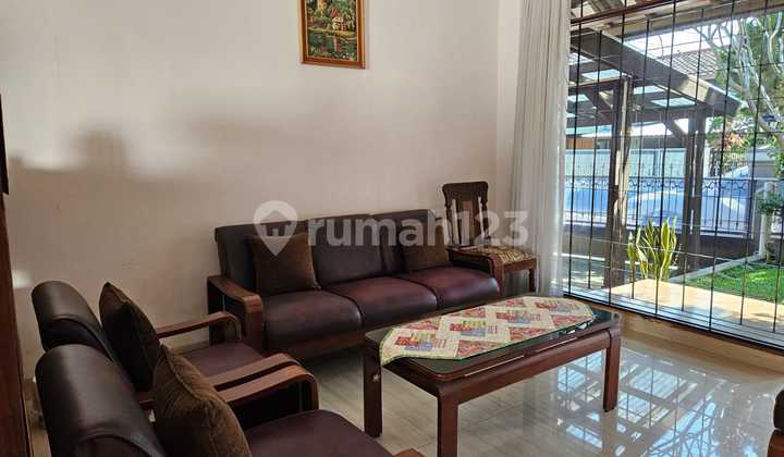 Rumah Bagus SHM Geger Kalong, Bandung 2