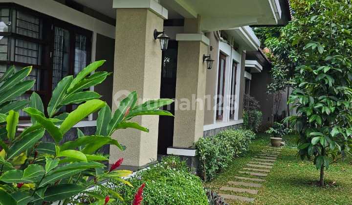 Comfortable House in Old-Time Bandung KBP Safe Location Comfortable House in Old-Time Bandung KBP Safe Location