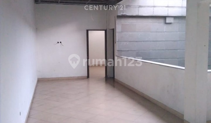 Rumah Sangat Luas Bangunan Bekas Hotel Di Lembang