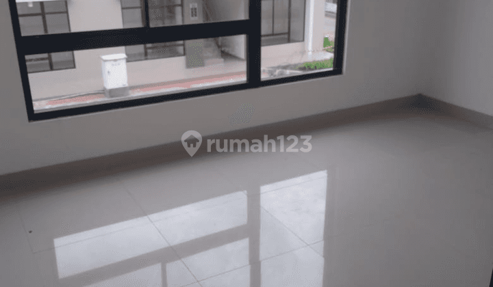 Rumah Ready Lantai 1 di Condo House Green Royal 2