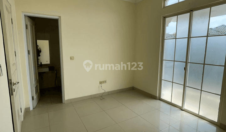 Rumah Ready 2 Lantai Hadap Selatan di Cluster Europe  1