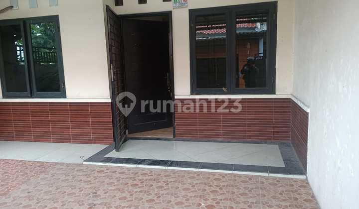 For Quick Sale: Cheap House in Cipondoh 2