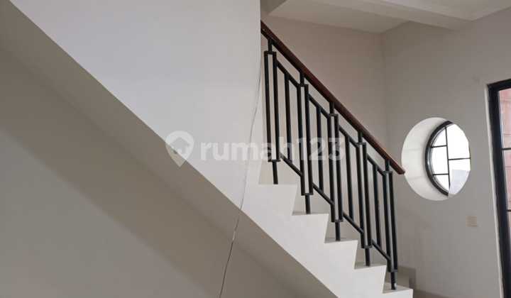 For Rent 2-Story Semi-Furnished House in Green Lake City - (UMI110)