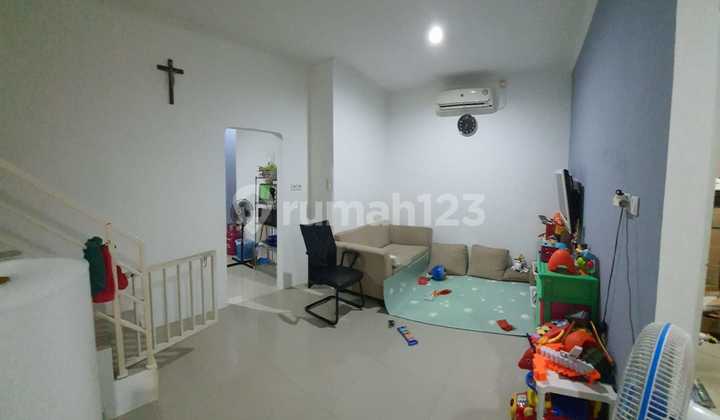 Di Jual Cepat Rumah 2 lantai Harga Terbaik di Jakarta Barat - (UMI229) 