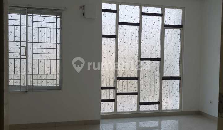 For Rent American House Renovated Ready to Live In Furnished With 3 AC In Green Lake City - (PW415) 2