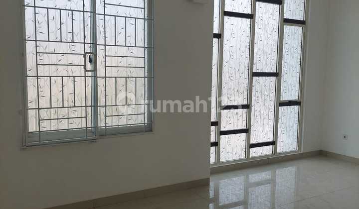 Disewakan Rumah Amerika Sudah Terenovasi Siap Huni Furnish Dengan 3 AC Di Green Lake City - (PW415) Disewakan Rumah Amerika Sudah Terenovasi Siap Huni Furnish Dengan 3 AC Di Green Lake City - (PW415)