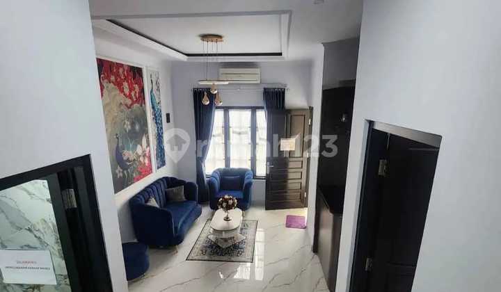 Rumah 2.5 Lantai ( Rooftop ) Dekat Stasiun LRT Harjamukti Rumah 2.5 Lantai ( Rooftop ) Dekat Stasiun LRT Harjamukti