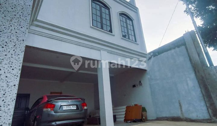 Luxury 2.5 Story House (Rooftop + Swimming Pool) 2