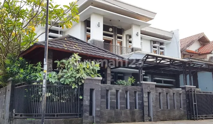 Rumah Mewah 2 Lantai di Bukit Cimanggu City, Bogor