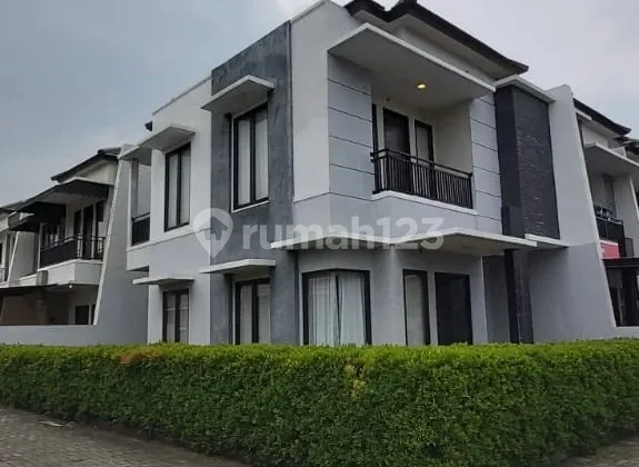 Rumah 2 Lantai di Green Sharpa Residence Ciganjur, Jakarta selatan
