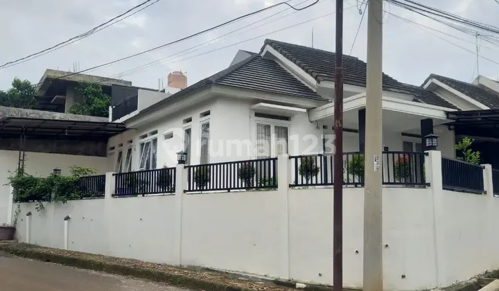 Rumah siap huni di Bella Cassa Tirtajaya Depok