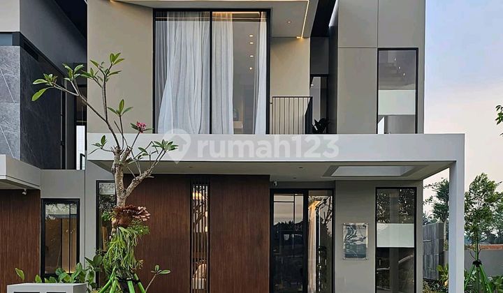 Rumah Sultan 2.5 Lantai + Rooftop di Shila At Sawangan 1