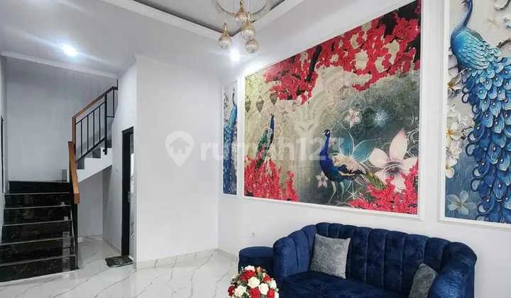 Rumah 2.5 Lantai + Rooftop Pinggir Jalan Gas Alam