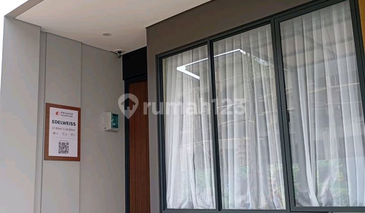 2-Story Cluster House Near Desari Toll Road 2