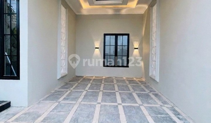 Rumah Mewah 2 Lantai Dekat Stasiun Depok Rumah Mewah 2 Lantai Dekat Stasiun Depok