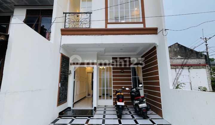Rumah 2 Lantai Siap Huni di Taman Manggis Indah