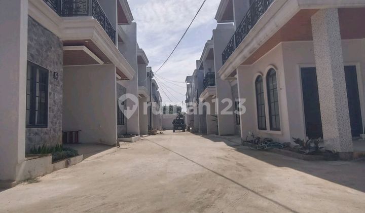 Rumah Cluster 2.5 Lantai Dekat Tol Cimanggis  1