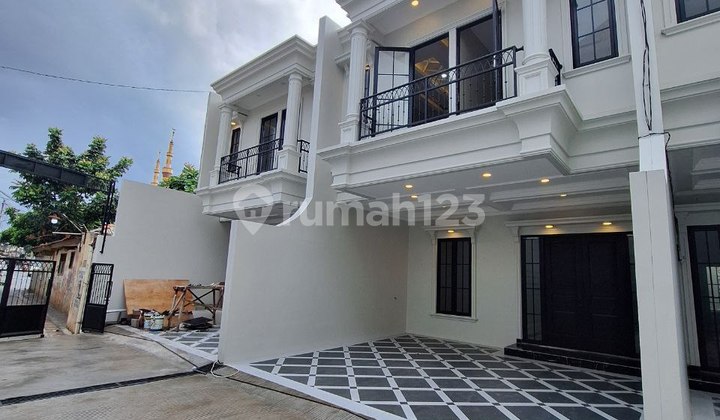 Rumah Mewah 2 Lantai Lokasi Strategis di Sukmajaya Depok
