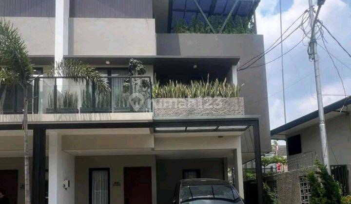 Rumah Cluster Cantik 3 Lantai Di Bintaro 1