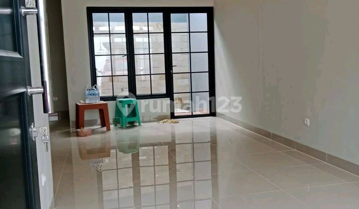 New 2-Story House Near Juanda Toll Road Depok 2