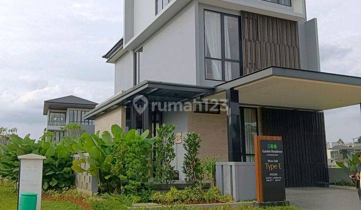 Rumah Mewah 3 Lantai Di Kawasan Golf Emeralda  1