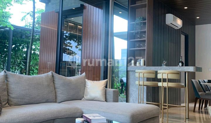 Rumah Sultan 2 Lantai di Shila At Sawangan 2