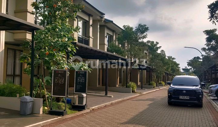 Luxury Ready-to-Occupy House 0 Km From Sawangan Toll Road 2