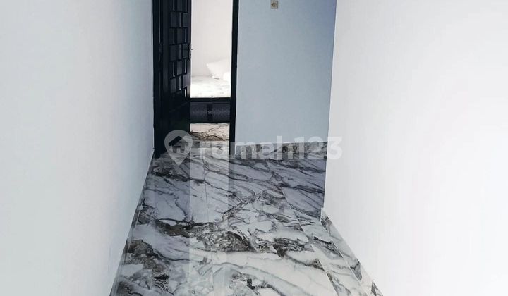 Rumah 2.5 Lantai Pinggir Jalan Gas Alam Cimanggis 2