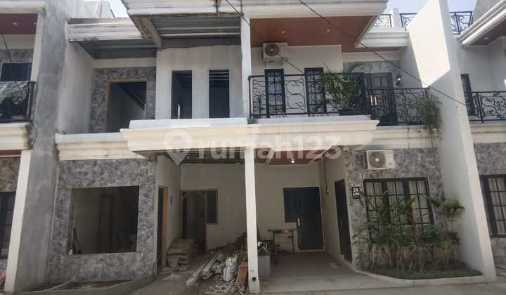 Rumah 2.6 Lantai Dekat Tol Cijago dan Cimanggis