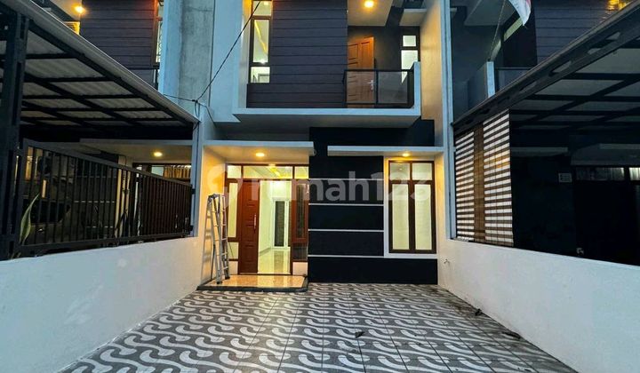 Ready-to-Occupy 2-Story House in Sukmajaya, Depok Ready-to-Occupy 2-Story House in Sukmajaya, Depok