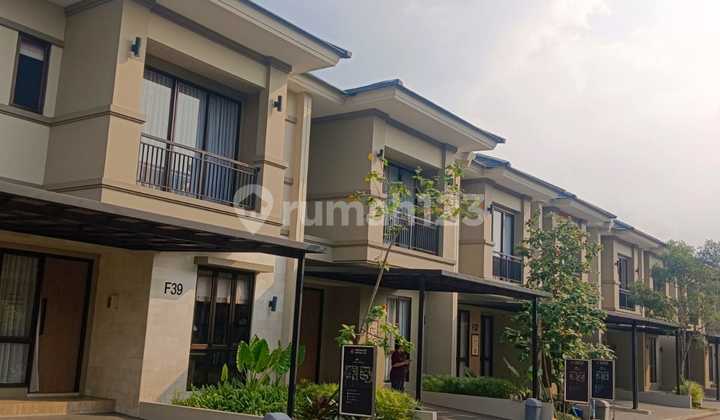 Rumah Cantik 2 Lantai Full Furnished di Hook