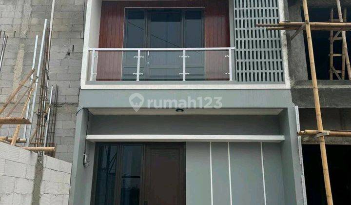 Rumah Cluster 2 Lantai Pinggir Jalan Cilodong 1