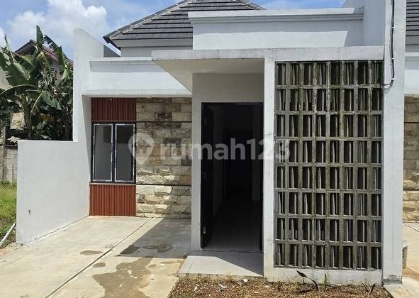 Rumah Gaya Bali Modern di Cinangka Depok Rumah Gaya Bali Modern di Cinangka Depok