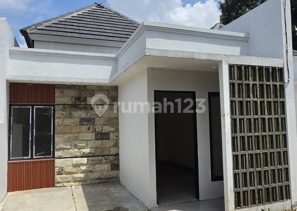 Rumah Gaya Bali Modern di Cinangka Depok Rumah Gaya Bali Modern di Cinangka Depok
